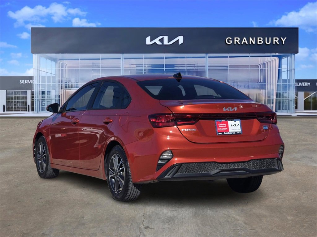 Used 2022 Kia Forte LXS w/ LXS Technology Package image 4
