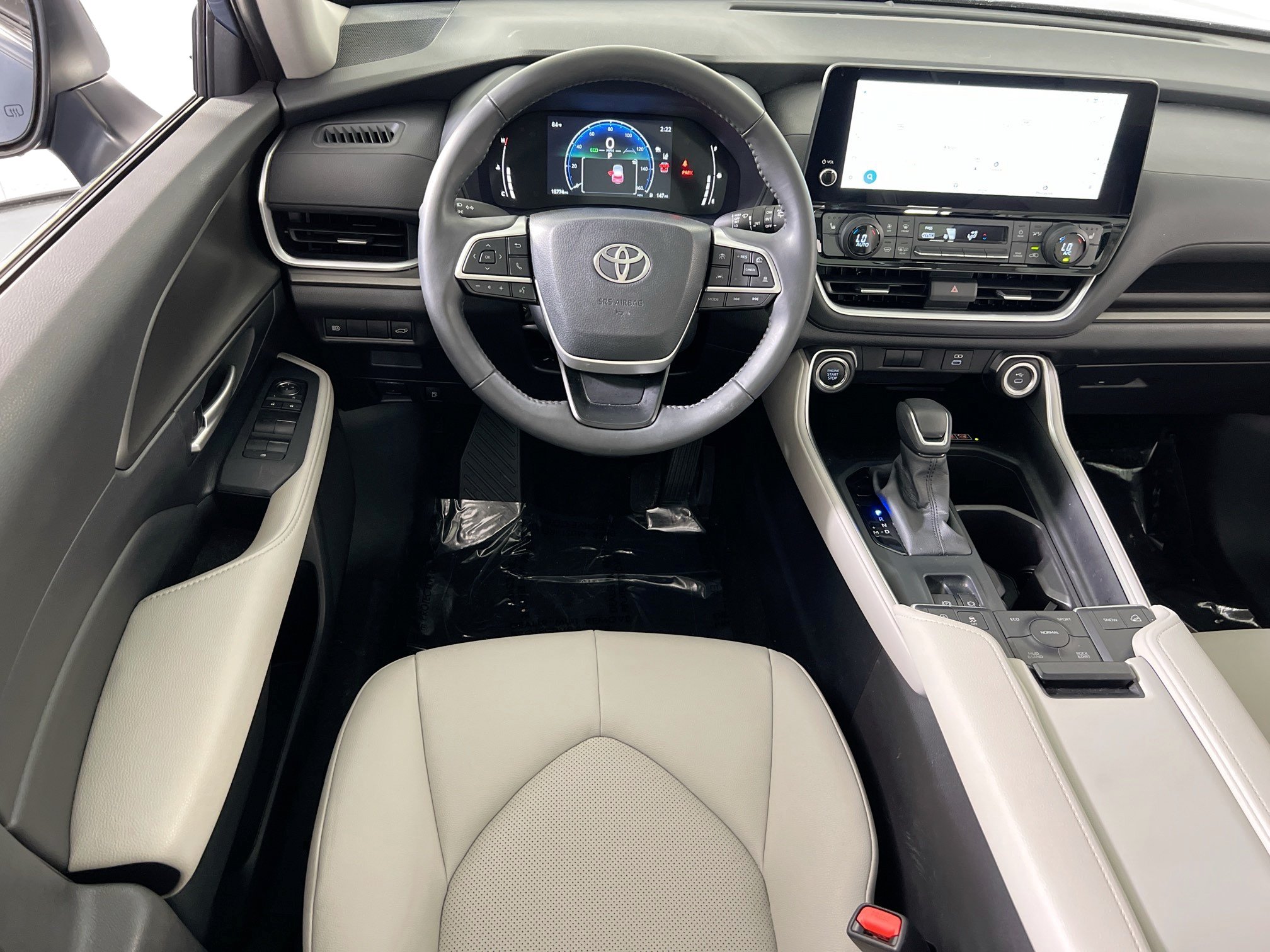 Used 2025 Toyota Grand Highlander AWD image 23