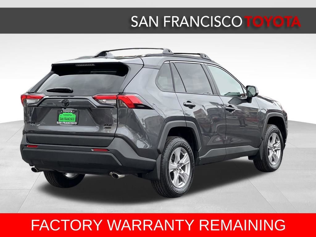 Used 2025 Toyota RAV4 XLE AWD/4WD image 5