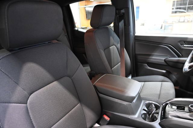 New 2026 GMC Canyon Elevation w/ Convenience Package AWD/4WD image 10