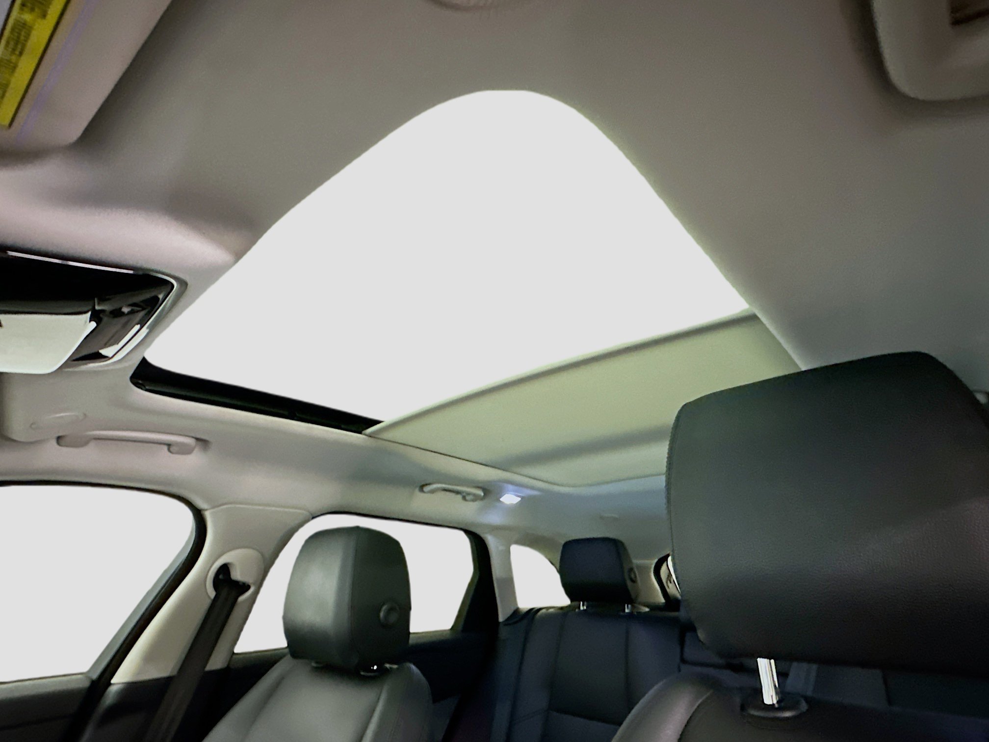 Used 2024 Land Rover Range Rover Velar S image 27