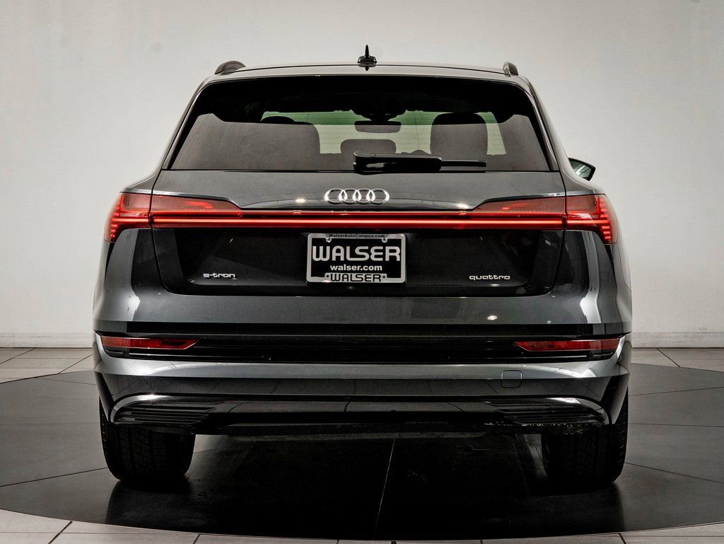 Used 2021 Audi e-tron Premium w/ Convenience Plus Package AWD/4WD image 7