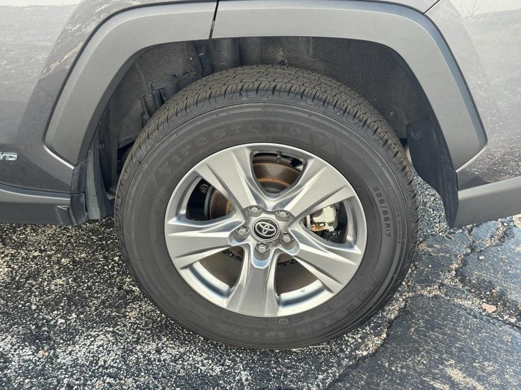 Certified 2025 Toyota RAV4 LE AWD/4WD image 10