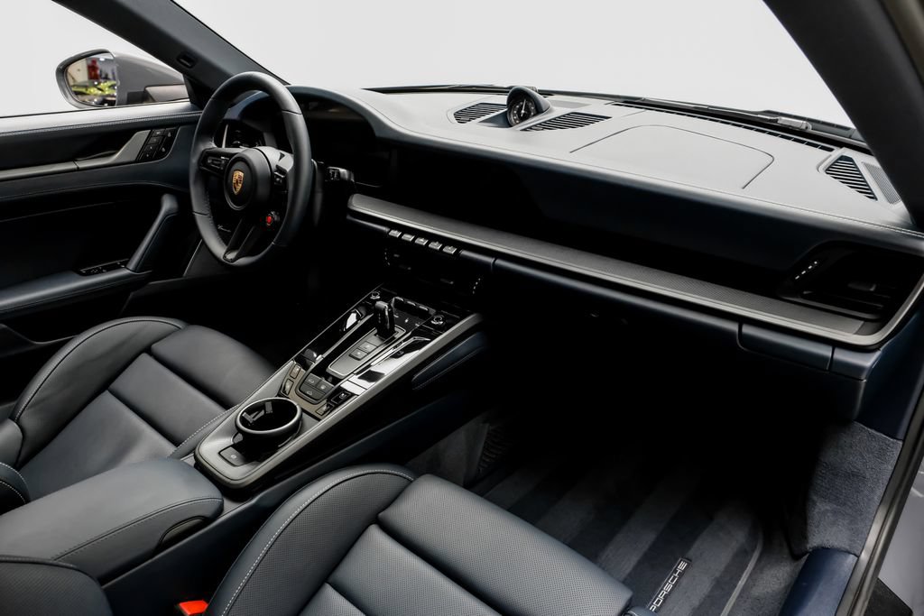 Used 2025 Porsche 911 Carrera S RWD image 13