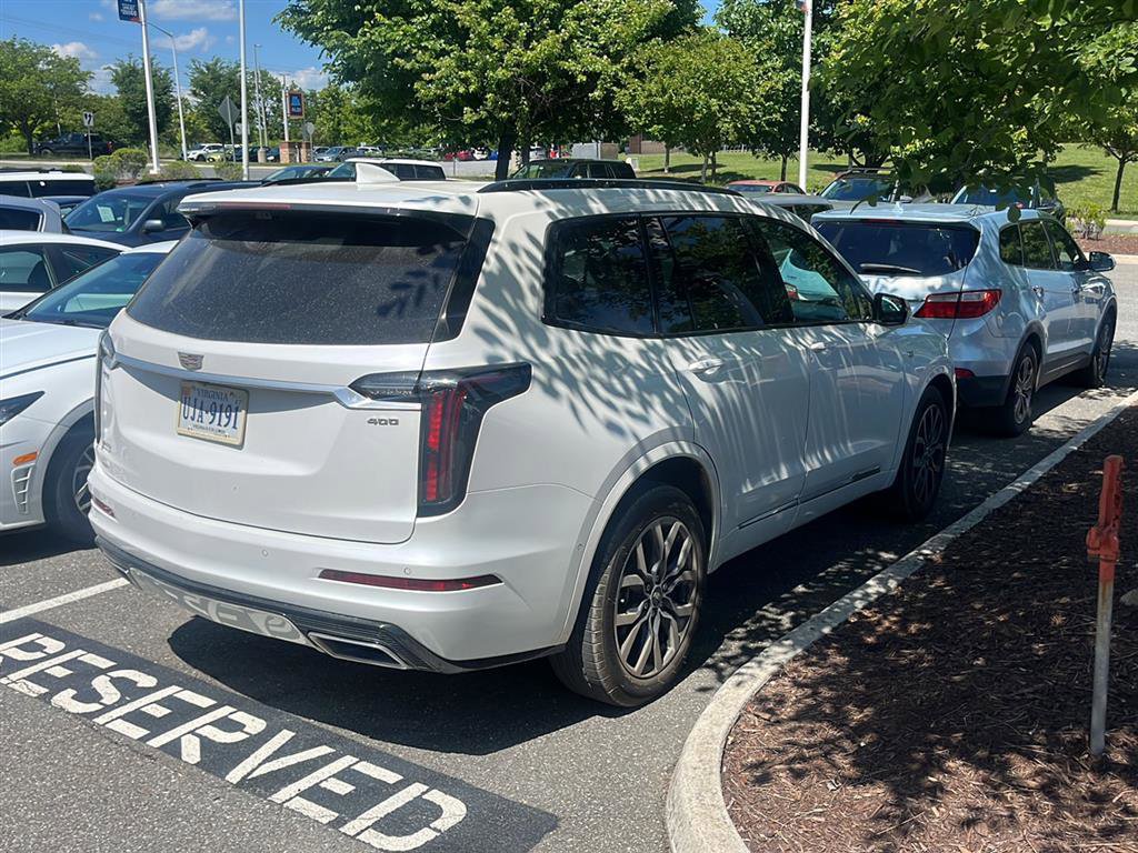 Used 2021 Cadillac XT6 Sport w/ Platinum Package AWD/4WD image 9