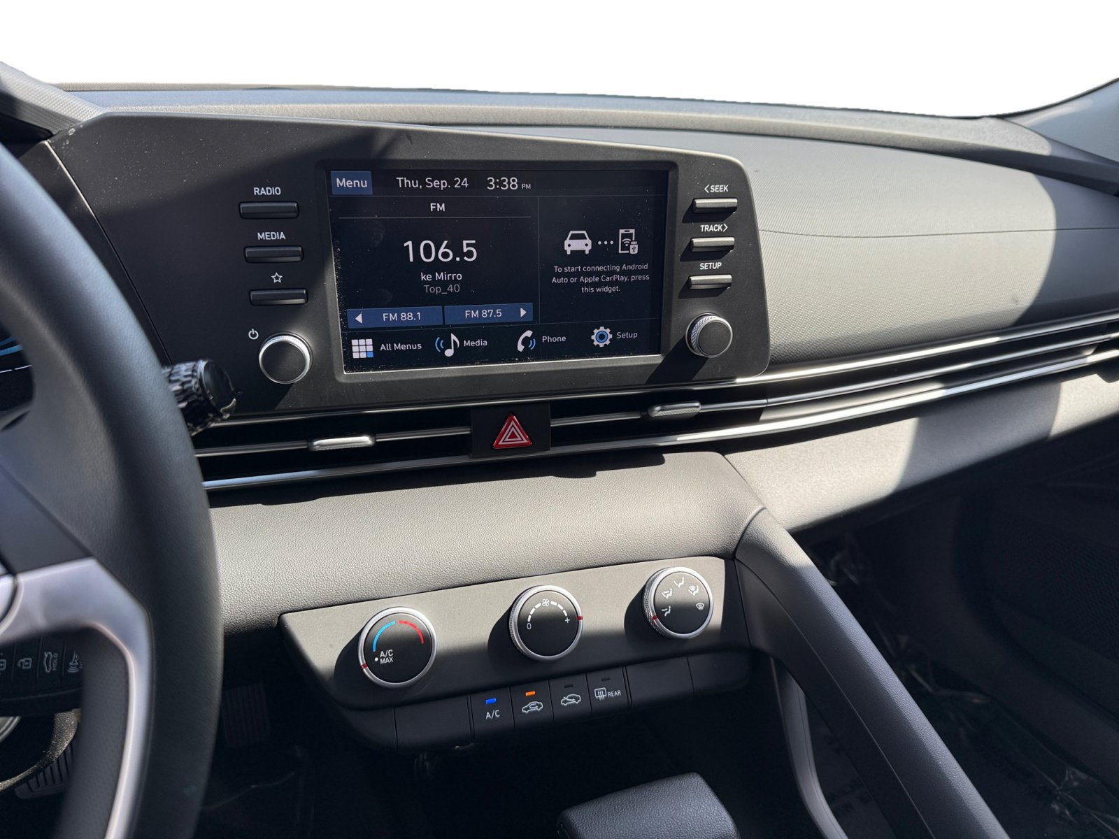 Certified 2026 Hyundai Elantra SE FWD image 12