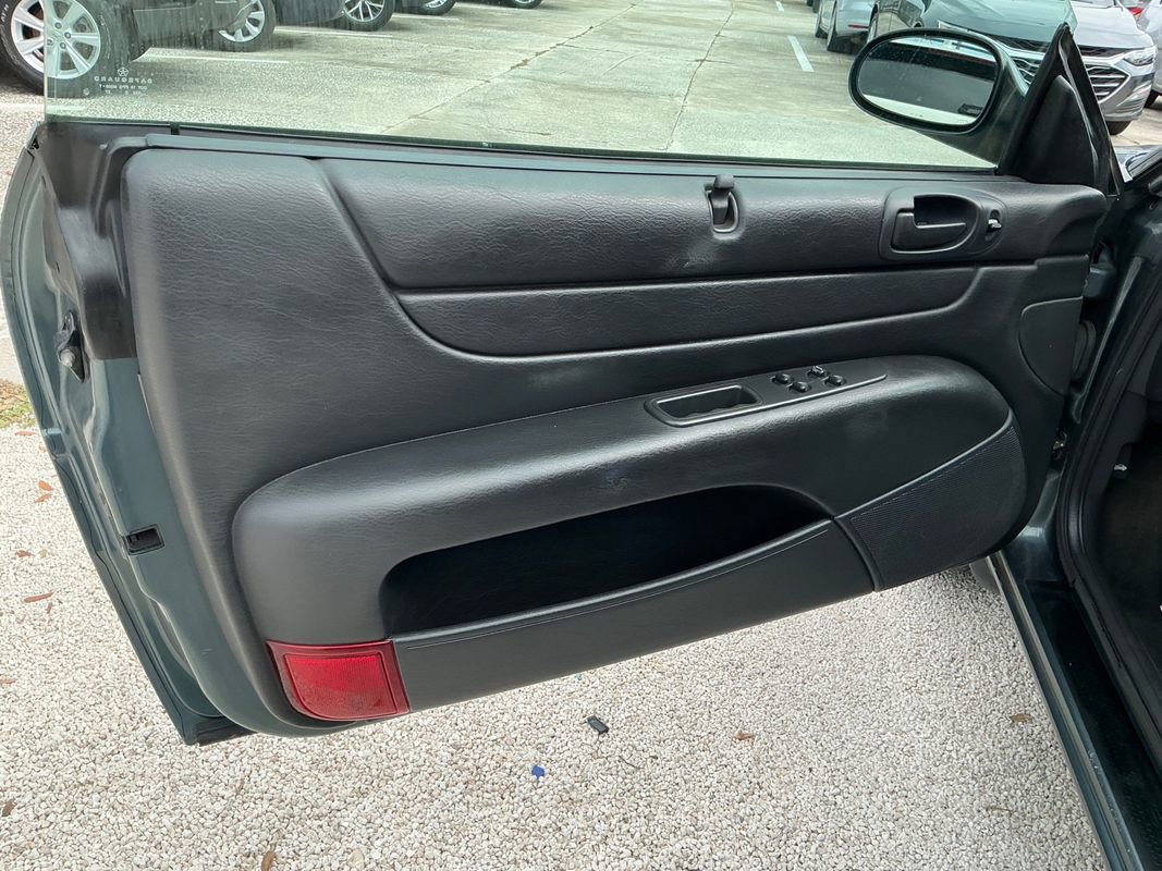 Used 2006 Chrysler Sebring GTC w/ Security Group image 9