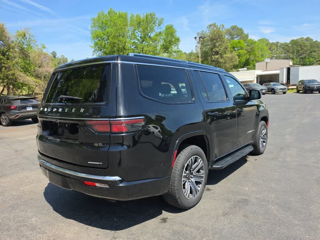 Used 2024 Jeep Wagoneer Series II w/ Flexible Seating Group RWD image 3