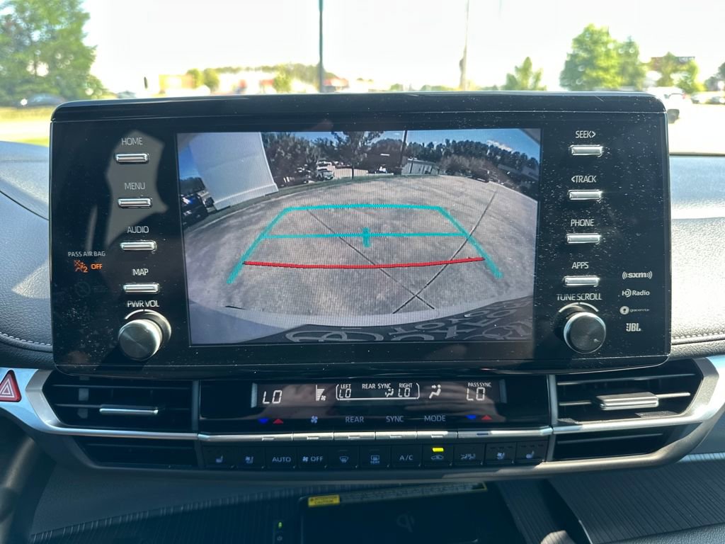Used 2023 Toyota Sienna XSE FWD image 24