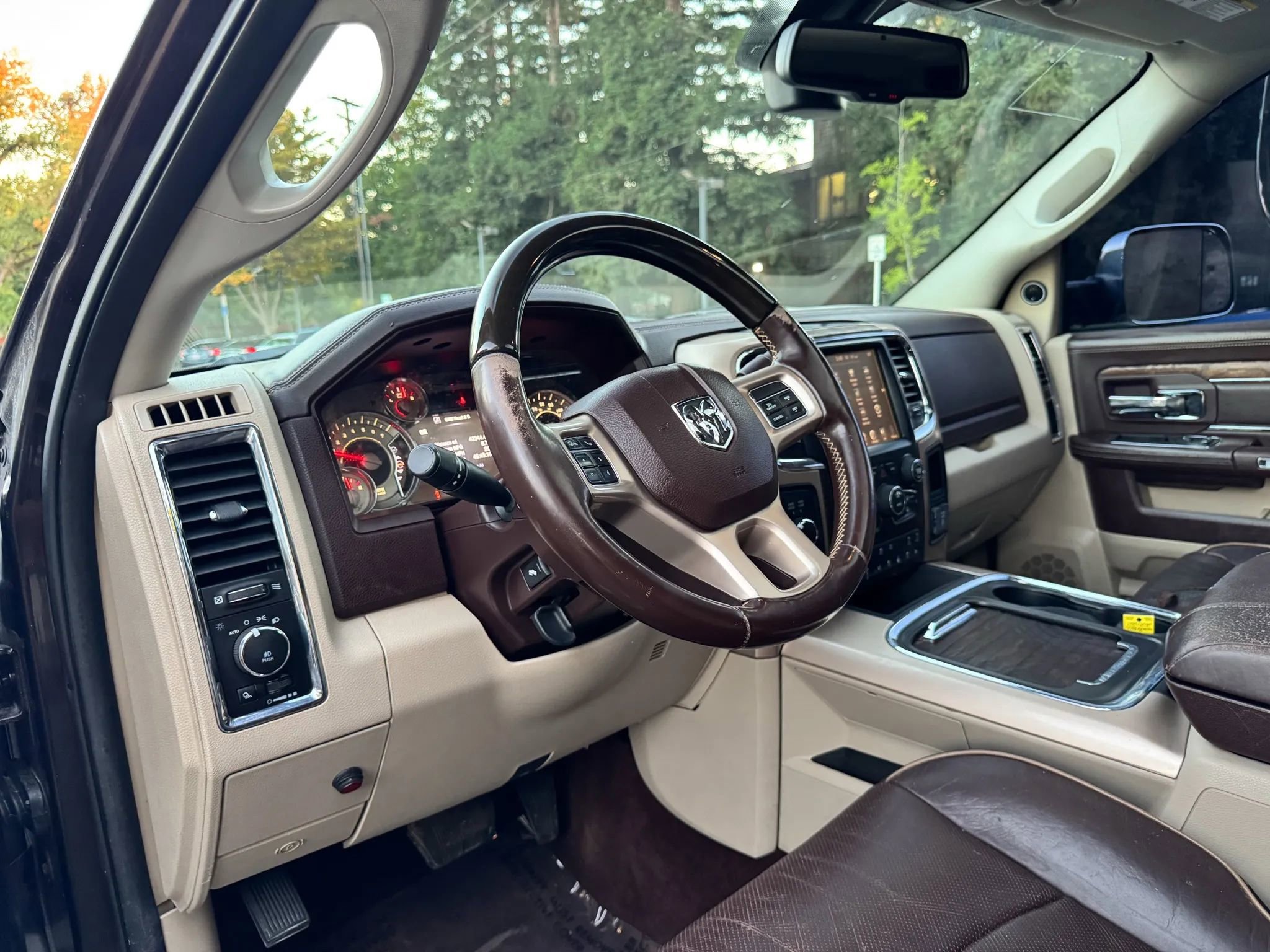 Used 2016 RAM 2500 Longhorn w/ Convenience Group AWD/4WD image 17