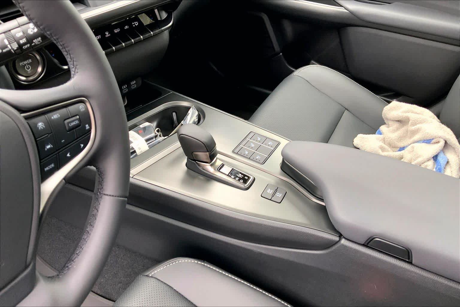 New 2026 Lexus UX 300h AWD image 7