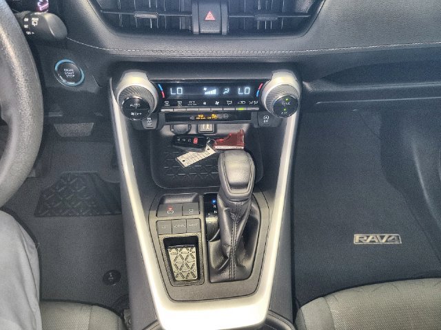 Used 2024 Toyota RAV4 XLE w/ Convenience Package FWD image 19