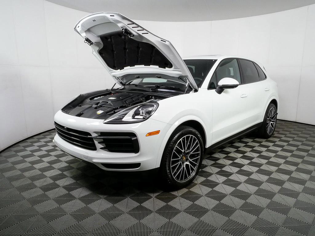 Certified 2023 Porsche Cayenne AWD/4WD image 34