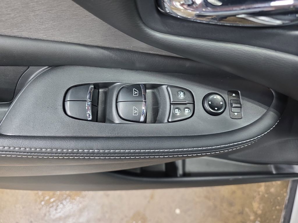 Used 2022 Nissan Murano SL AWD/4WD image 28