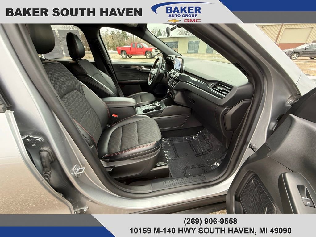 Used 2023 Ford Escape ST-Line image 9