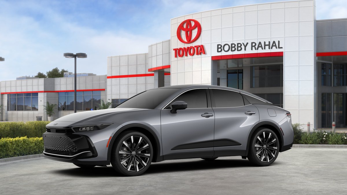 New 2026 Toyota Crown Platinum AWD/4WD image 2
