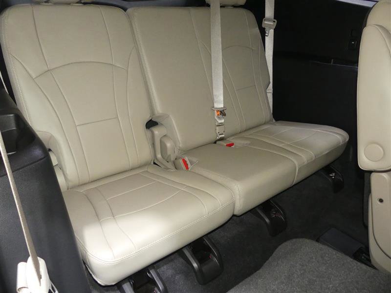 Used 2020 Buick Enclave Essence image 28