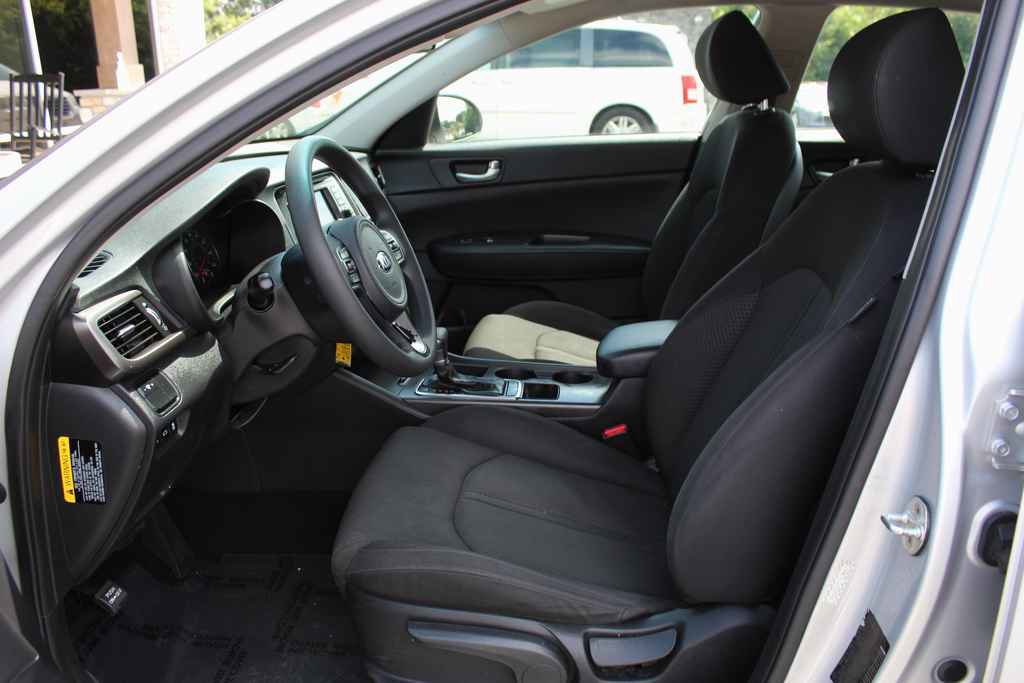 Used 2016 Kia Optima LX image 23