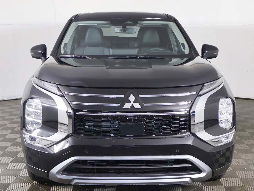 New 2026 Mitsubishi Outlander SE FWD image 13
