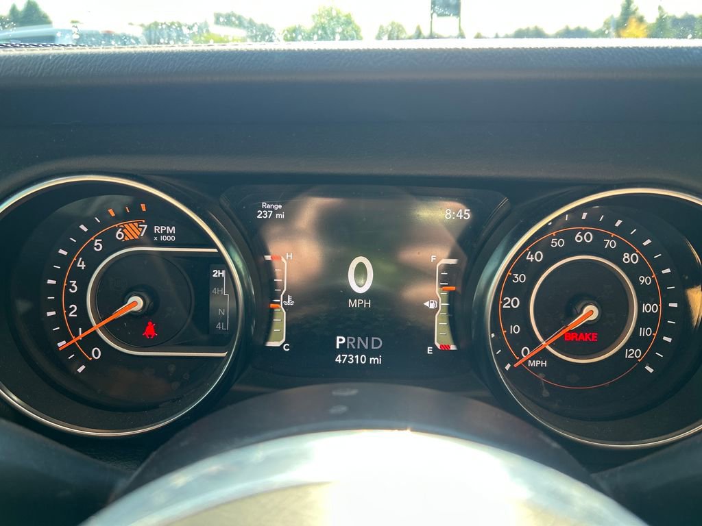 Used 2022 Jeep Wrangler Unlimited Sahara AWD/4WD image 10