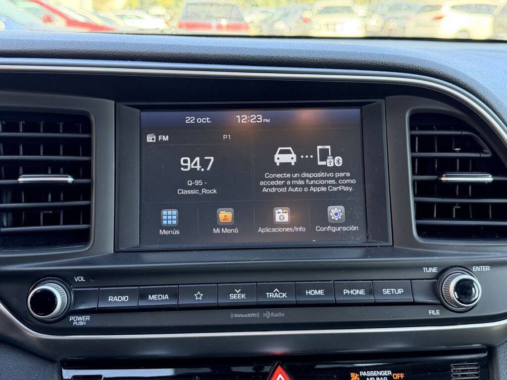 Used 2020 Hyundai Elantra SEL w/ Cargo Package (C1) FWD image 16