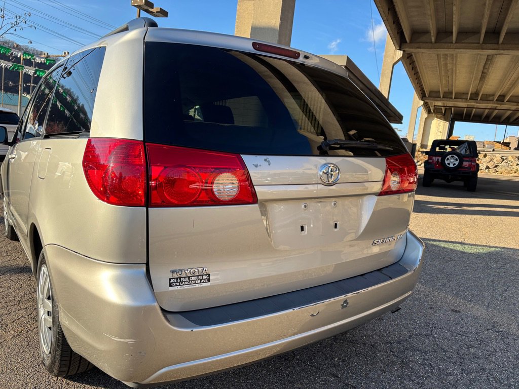 Used 2006 Toyota Sienna CE image 4