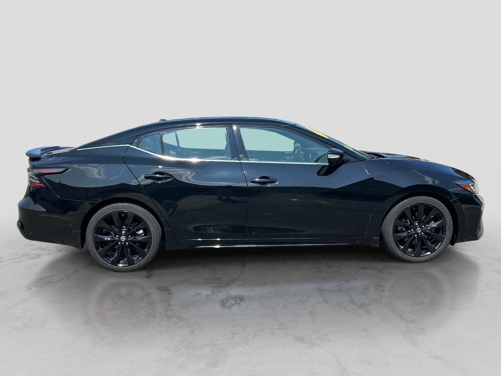 Certified 2022 Nissan Maxima SR w/ Sport Mat Group FWD image 6