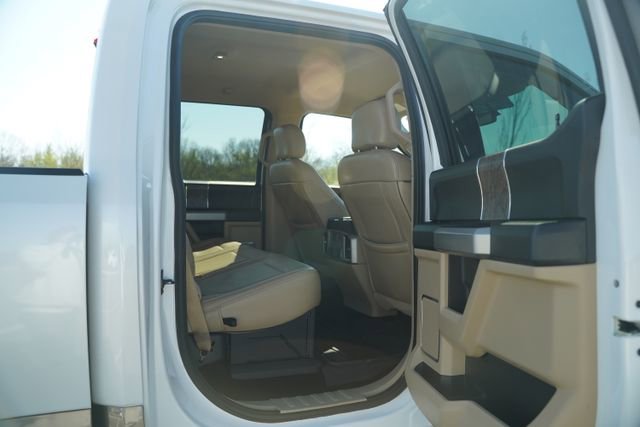 Used 2019 Ford F250 Lariat w/ Chrome Package image 21