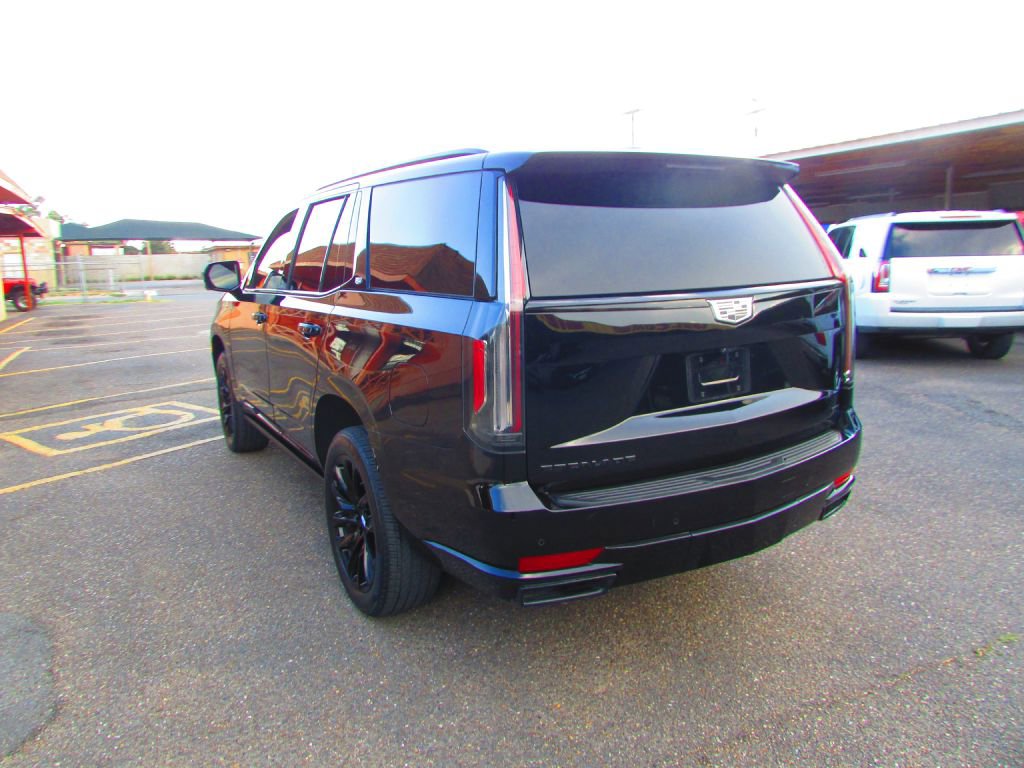 Used 2021 Cadillac Escalade Sport Platinum w/ LPO, ONYX Package image 9