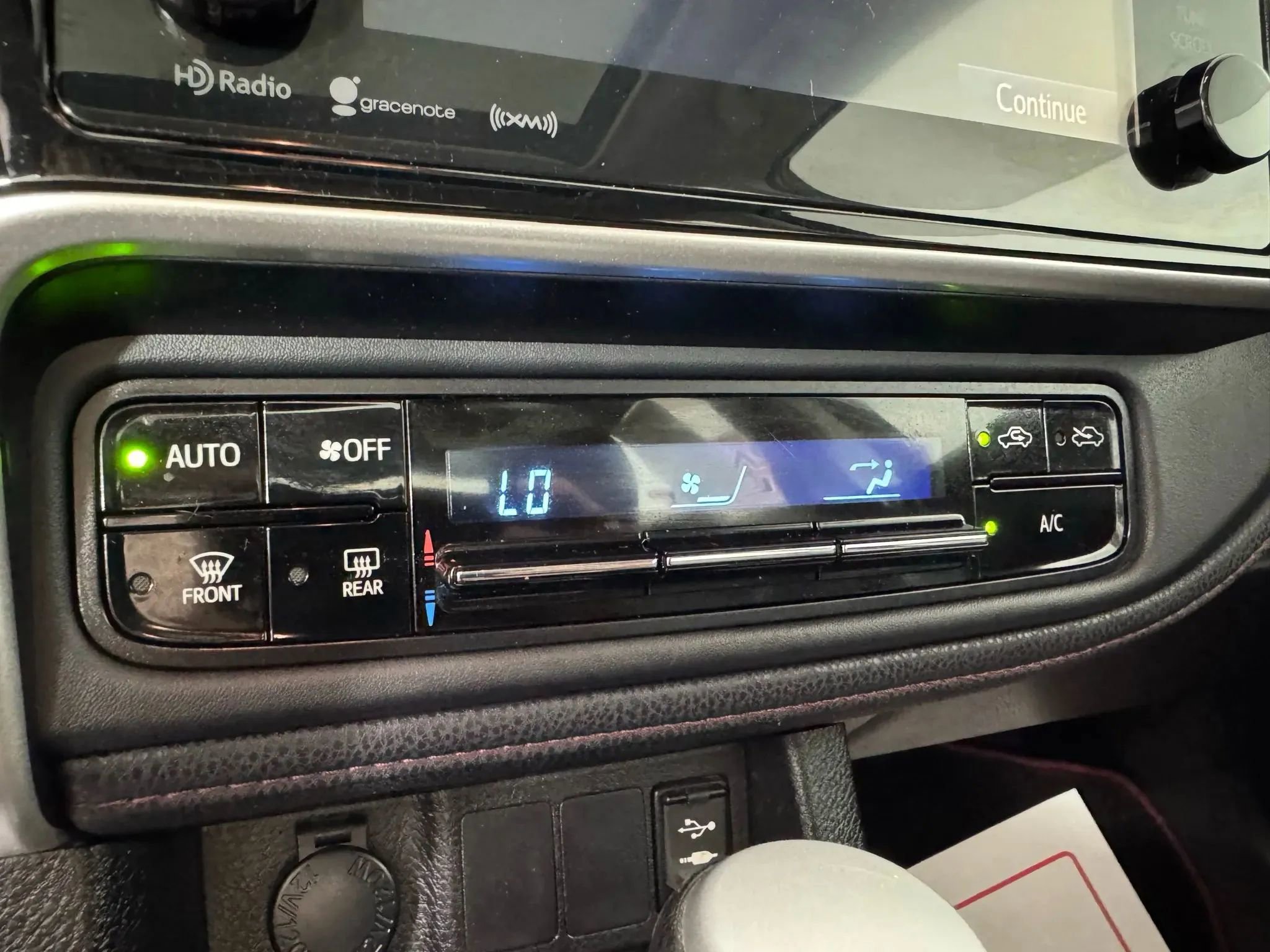 Used 2017 Toyota Corolla SE 50th Anniversary FWD image 20
