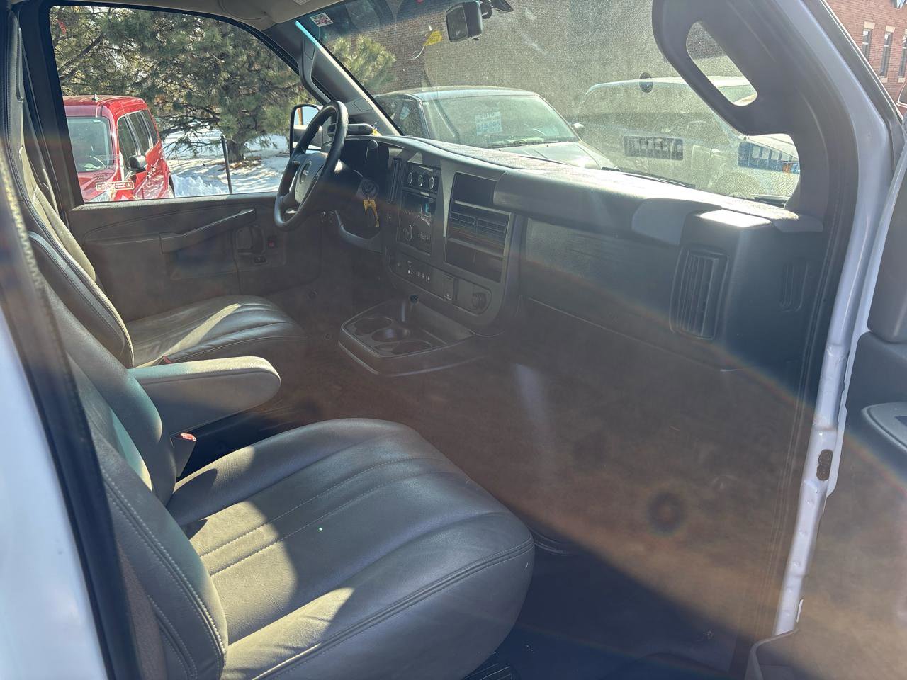 Used 2018 GMC Savana 3500 LS w/ Cold Climate Package image 24