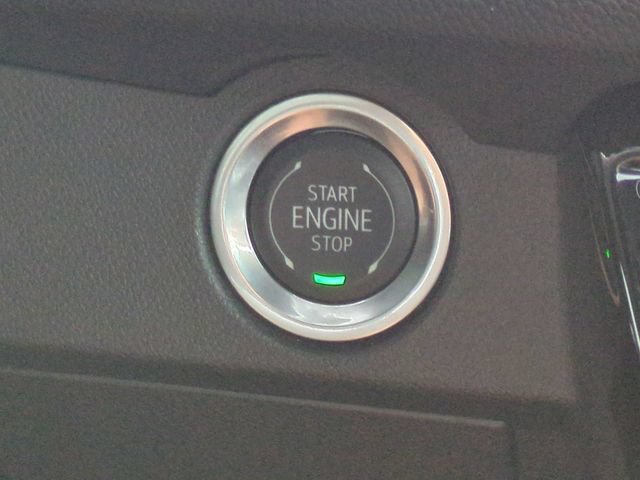 Used 2024 Chevrolet Traverse LT w/ Midnight/Sport Edition FWD image 35