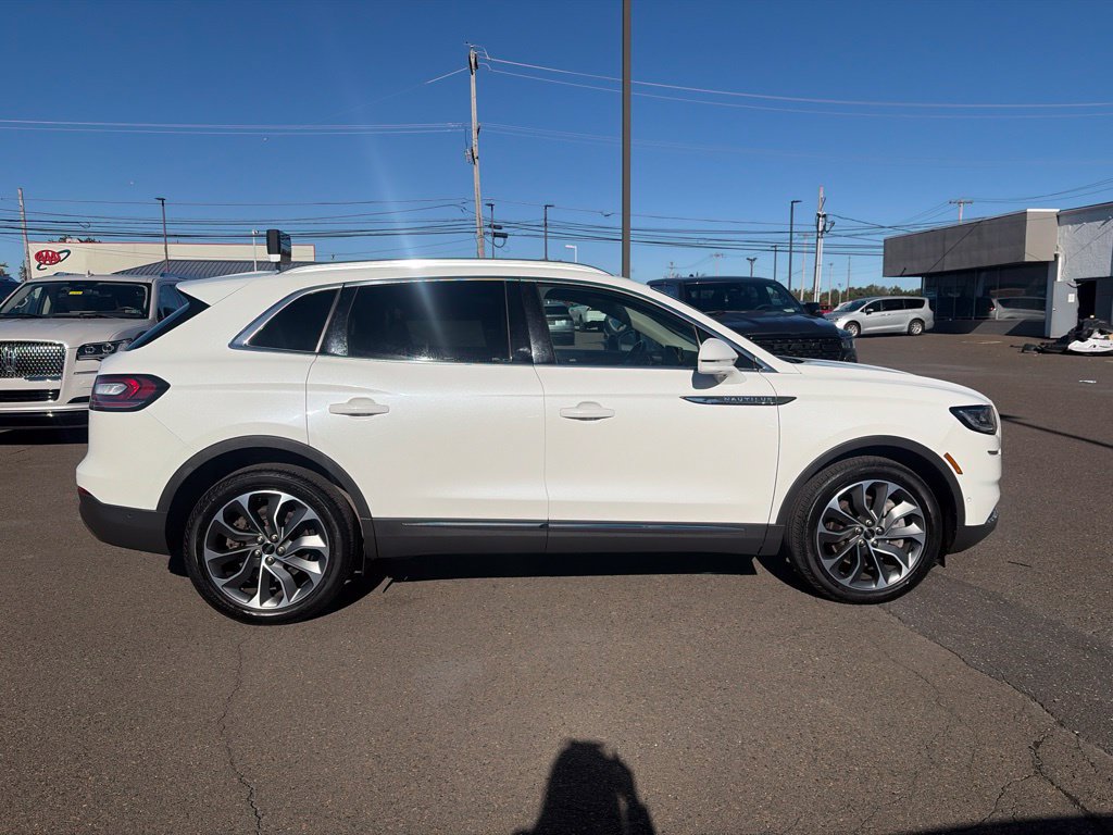 Certified 2023 Lincoln Nautilus Reserve w/ Equipment Group 201A AWD/4WD image 8