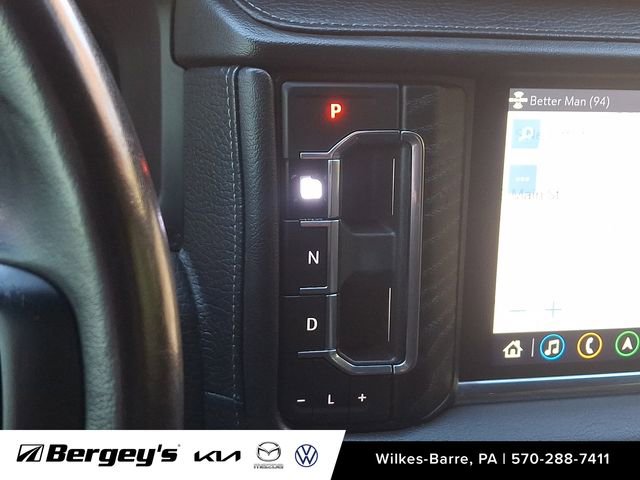 Used 2021 GMC Yukon Denali w/ Denali Premium Package image 18