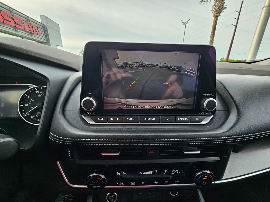 Used 2023 Nissan Rogue SV image 21