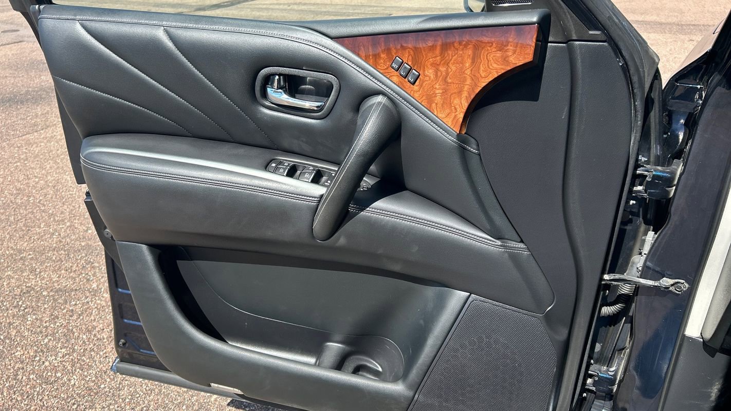 Used 2016 INFINITI QX80 4WD w/ Deluxe Technology Package image 25