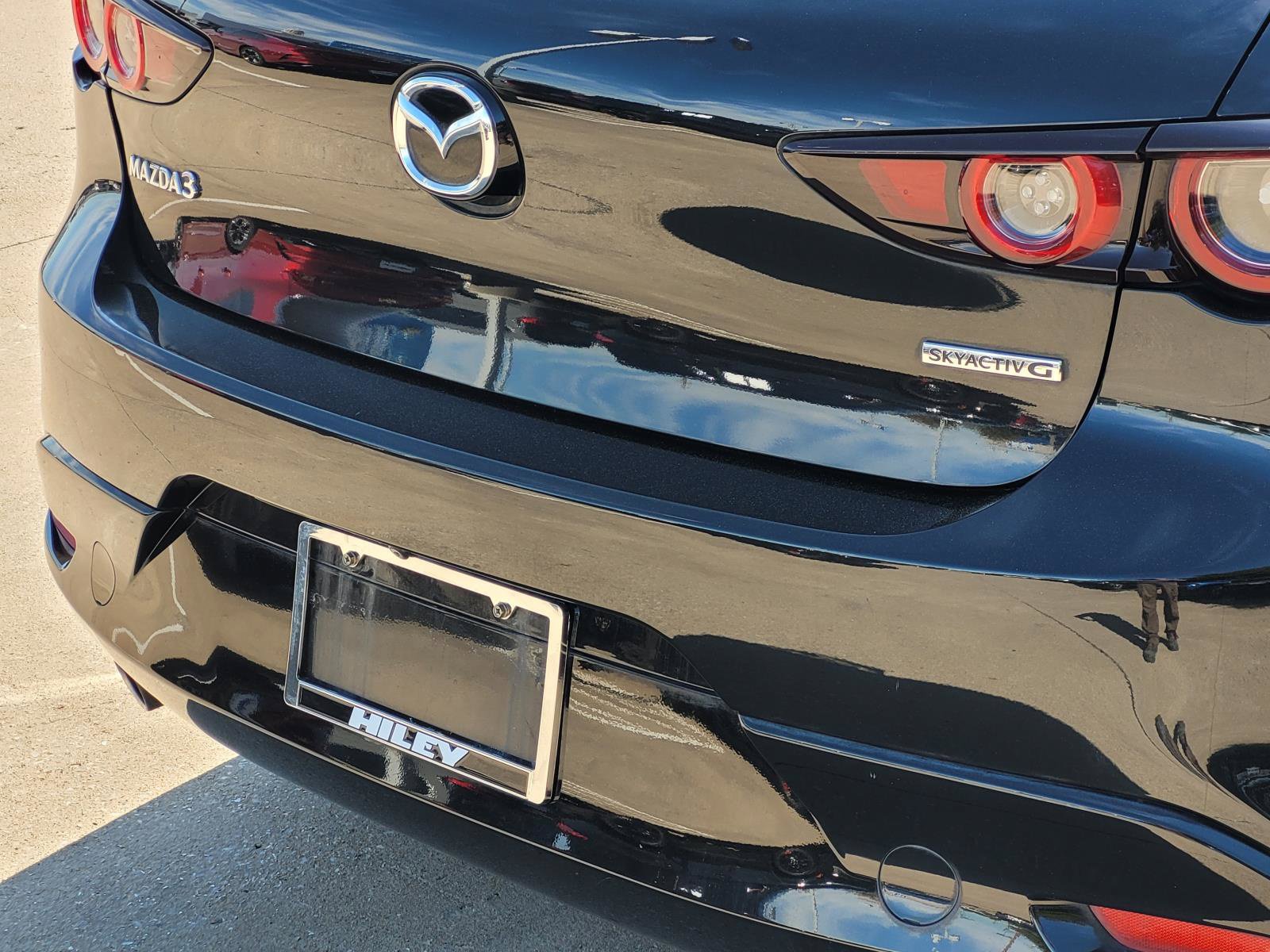 Used 2019 MAZDA MAZDA3 Hatchback FWD image 5