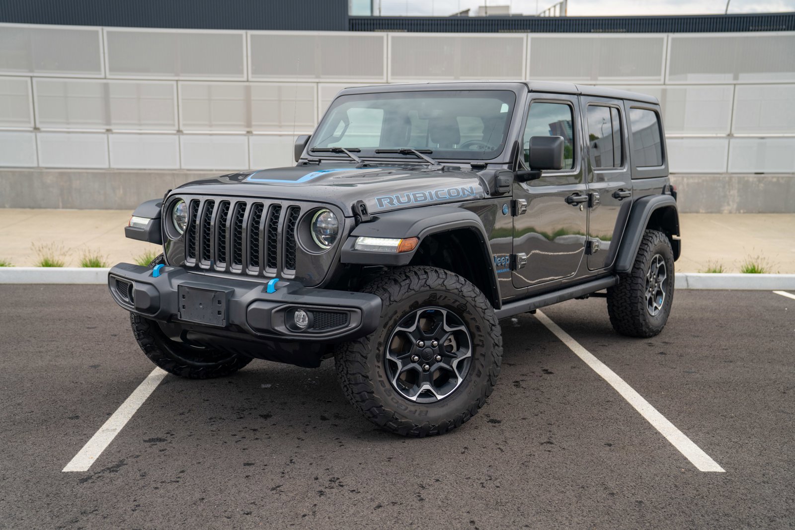 Used 2023 Jeep Wrangler Unlimited Rubicon 4xe w/ Cold Weather Group AWD/4WD image 1