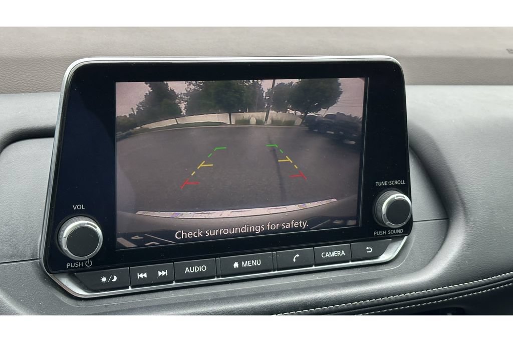 Used 2022 Nissan Rogue SV AWD/4WD image 18