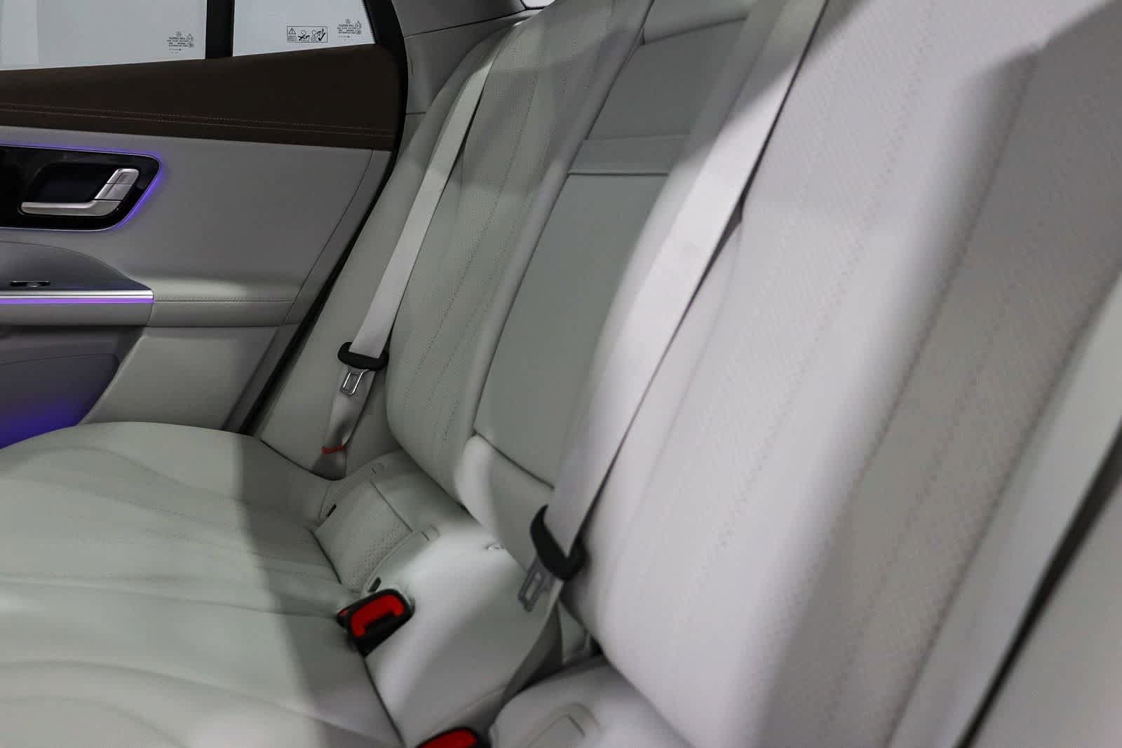 New 2026 Mercedes-Benz EQE 320 4MATIC SUV image 20