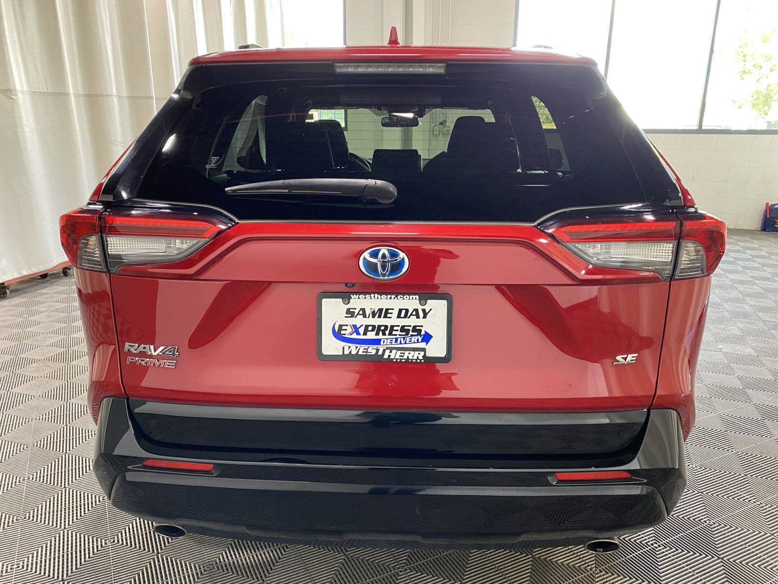 Used 2024 Toyota RAV4 SE w/ Weather & Moonroof Package AWD/4WD image 13
