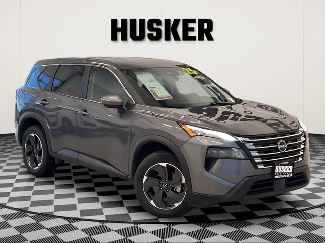 Used 2025 Nissan Rogue SV AWD/4WD image 1