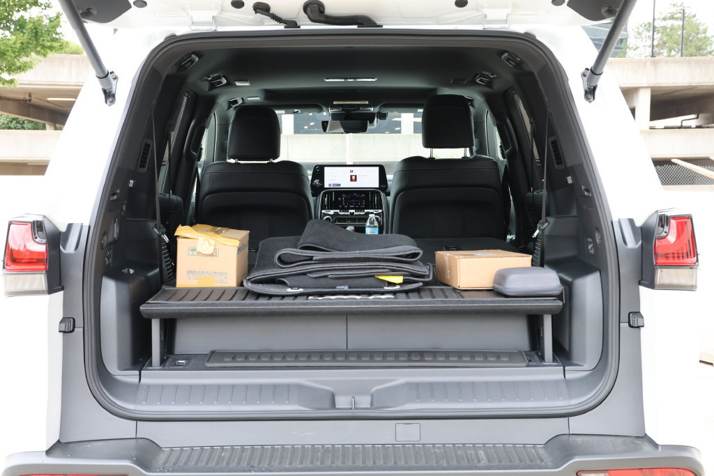 Used 2026 Lexus LX 700h Luxury AWD/4WD image 8