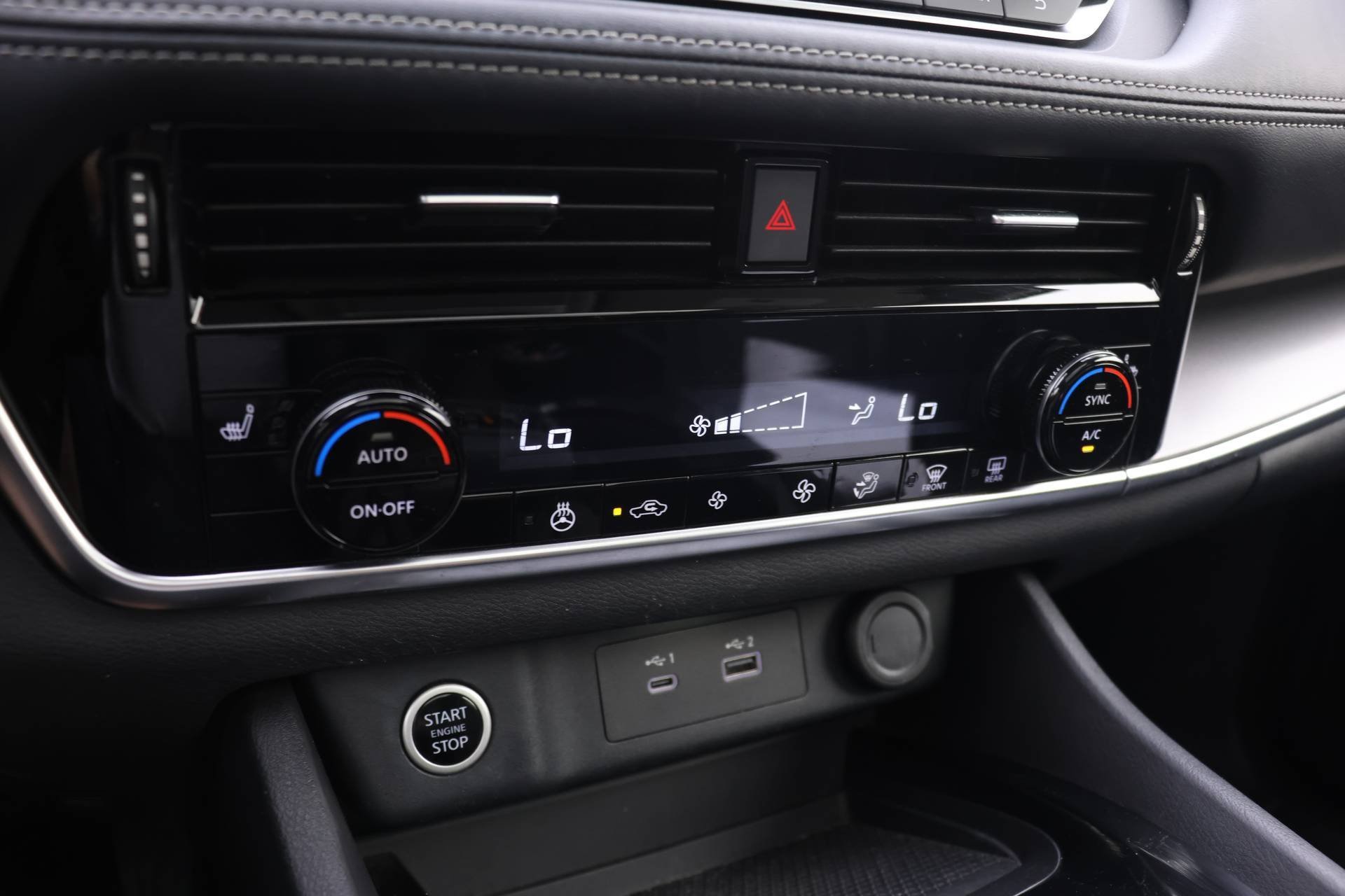 Used 2022 Nissan Rogue SV w/ SV Premium Package image 6