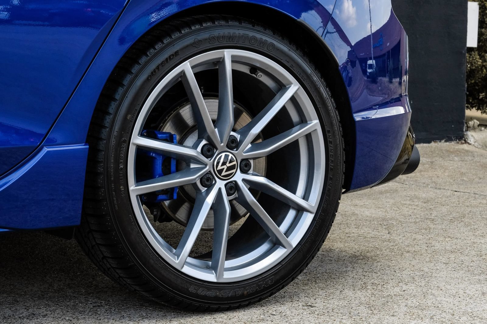 Used 2024 Volkswagen Golf R AWD/4WD image 60