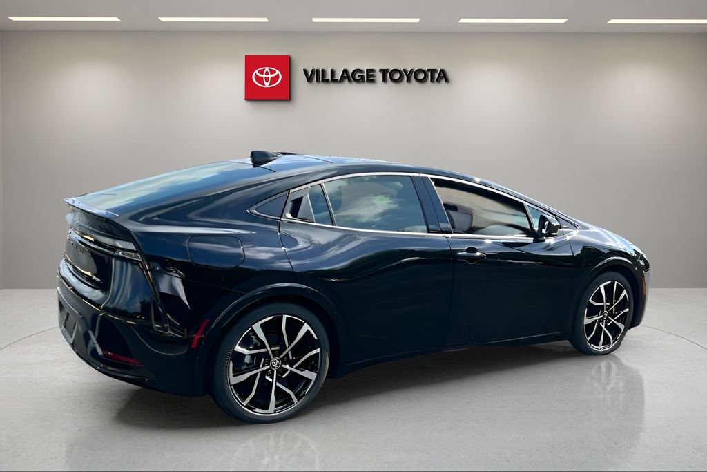 New 2026 Toyota Prius Plug-In Hybrid FWD image 5