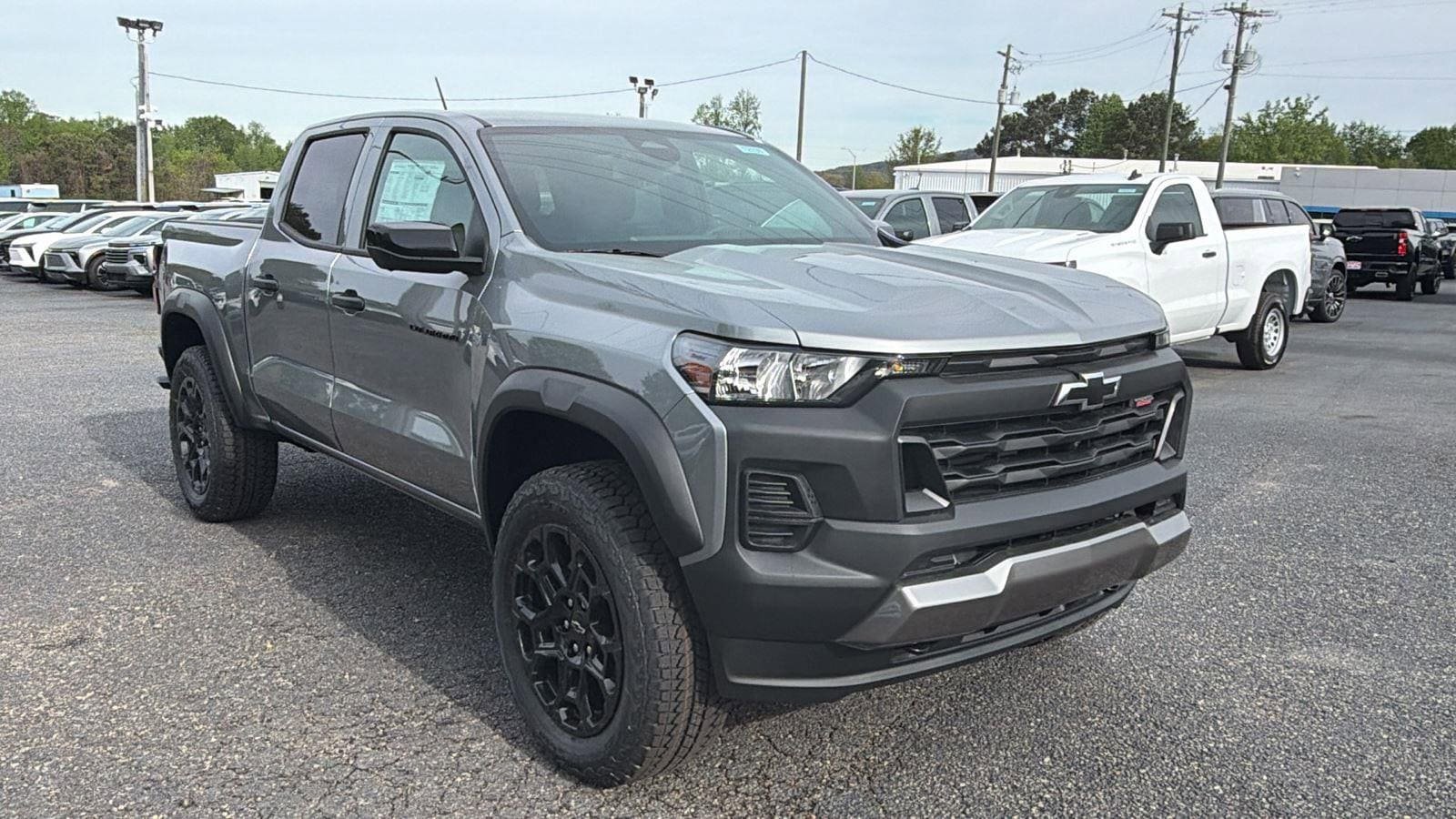 Used 2026 Chevrolet Colorado Trail Boss AWD/4WD image 3