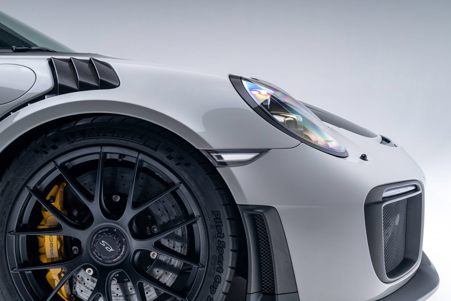 Used 2018 Porsche 911 GT2 RS RWD image 97