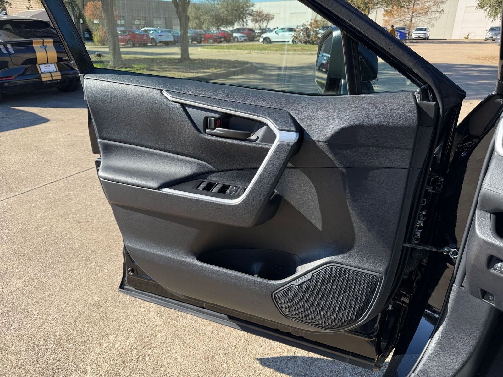 Used 2025 Toyota RAV4 LE image 20