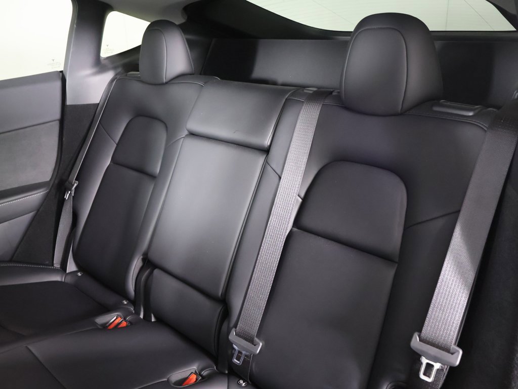 Used 2024 Tesla Model Y Long Range image 33